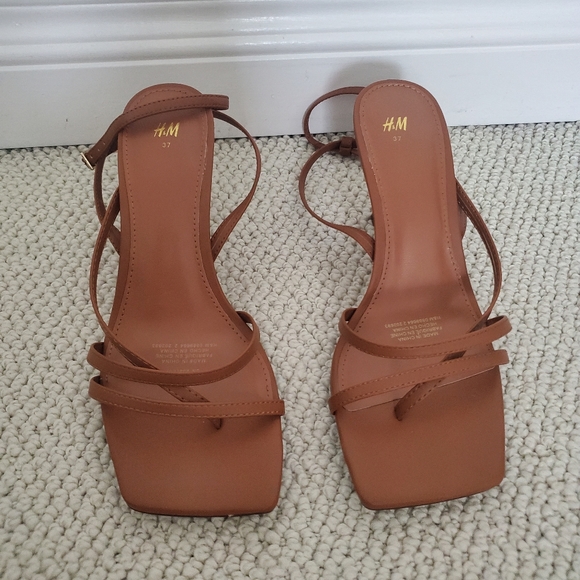H&M sandals - Picture 1 of 4